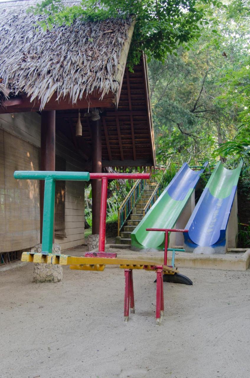 Hawaii Resort Family Suites Anyer Dış mekan fotoğraf